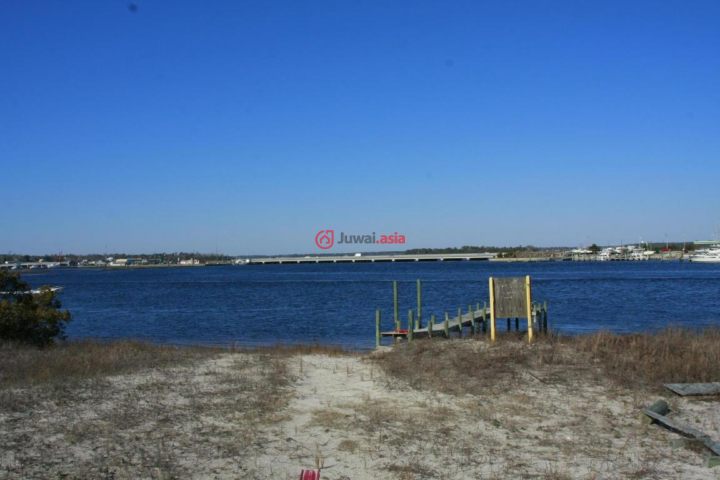 美国北卡罗莱纳州cedar point的房产