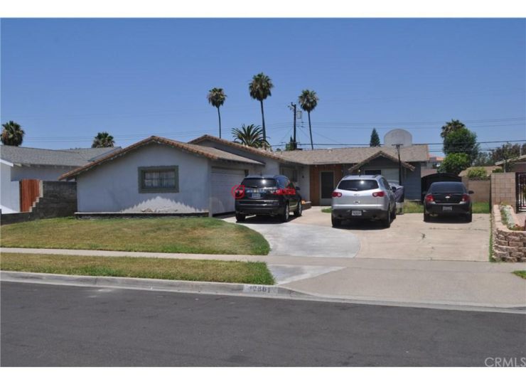 美国加州加登葛洛夫3卧2卫的房产